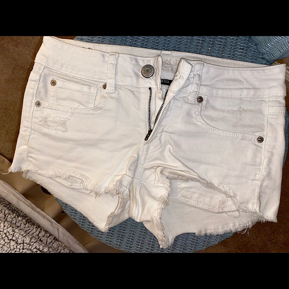 White American Eagle Stretch Shortie - Size 2